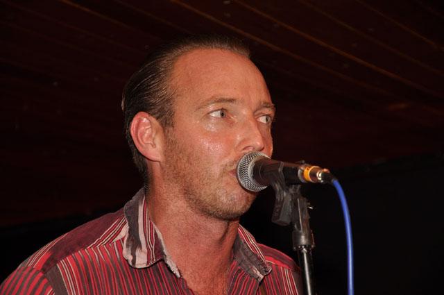min 2011 11 19 pub 098